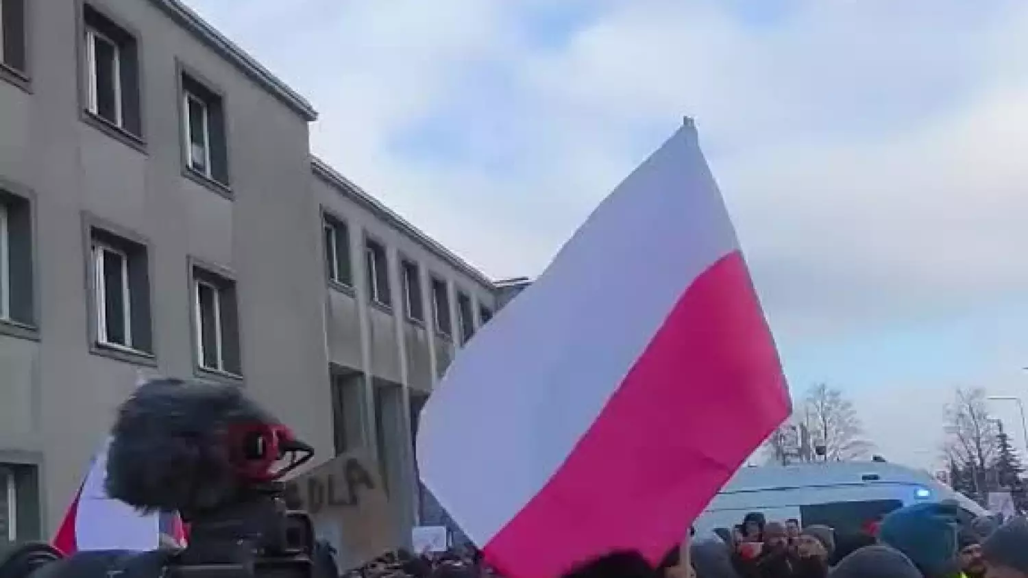 1000042800.mp4